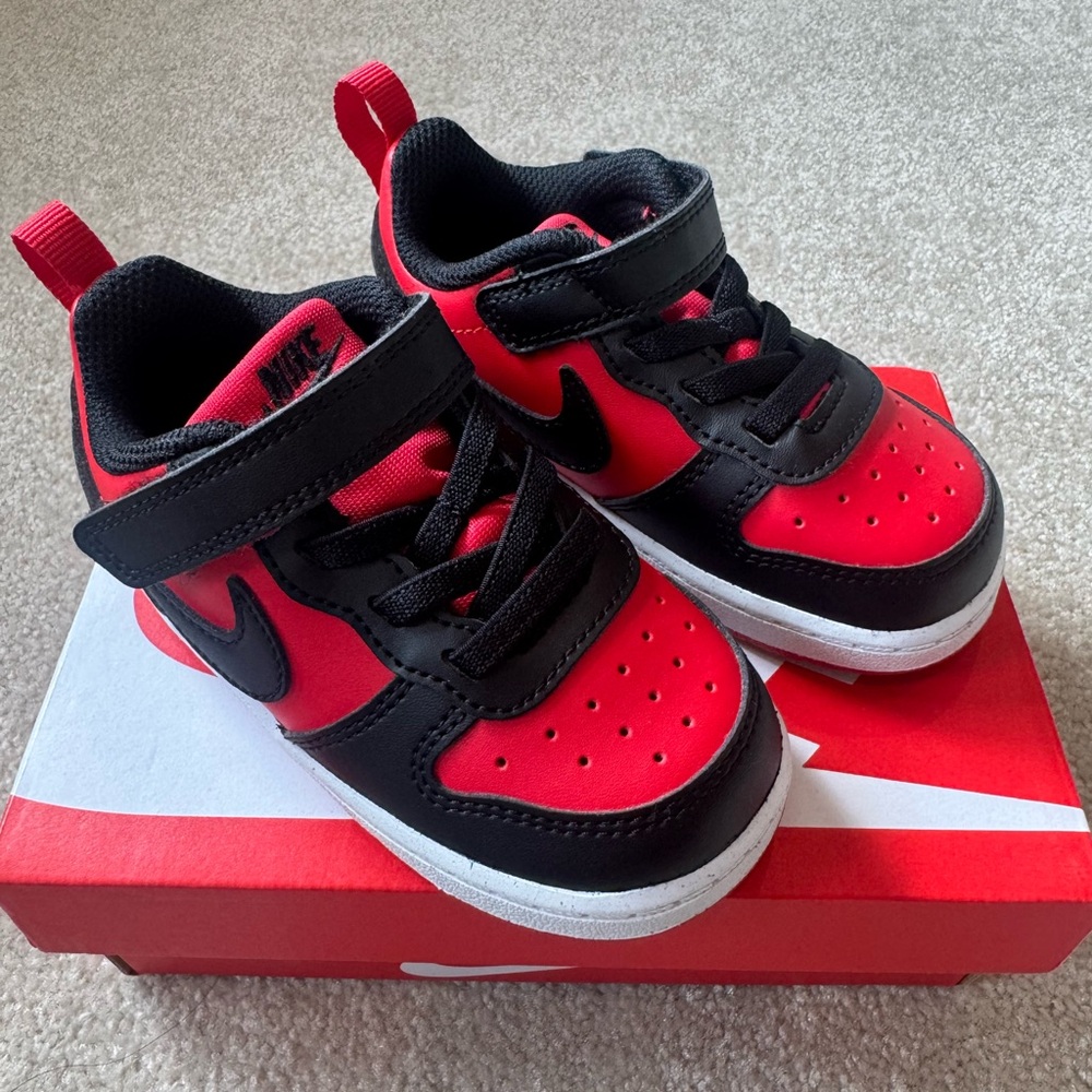 Brand new Nike Court Borough low recraft KIDS size 7C